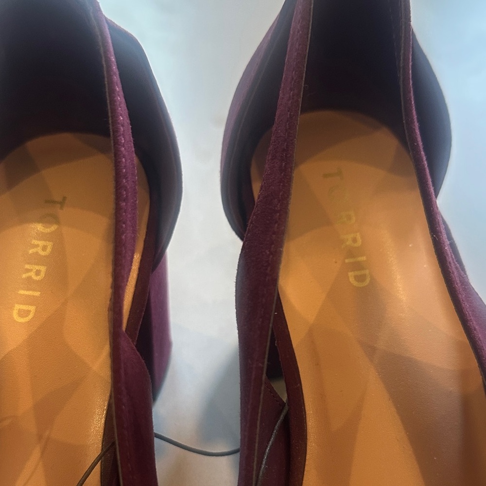 Torrid Burgundy Pointed Toe Heels - Picture 2 of 4